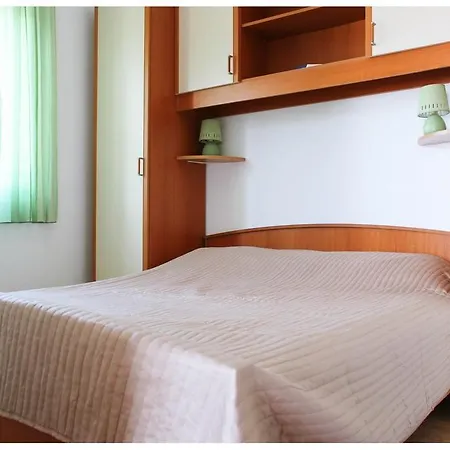 Razanj 11347a Apartment *